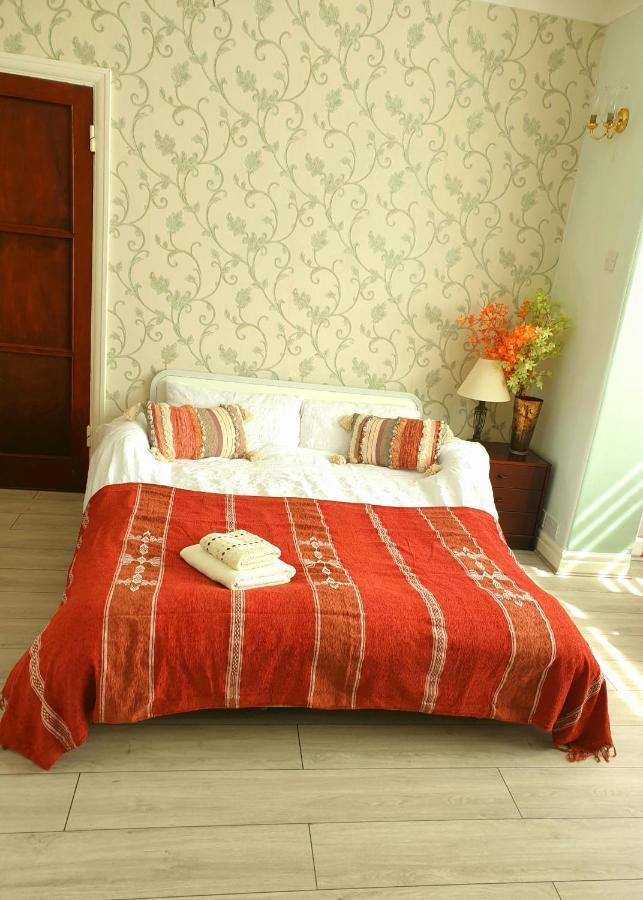 Beautiful Double En-Suite Room, Separate Entrance, Ilford, Central Line Gants Hill, Free Parking Εξωτερικό φωτογραφία